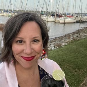 Meet your Posher, Thea